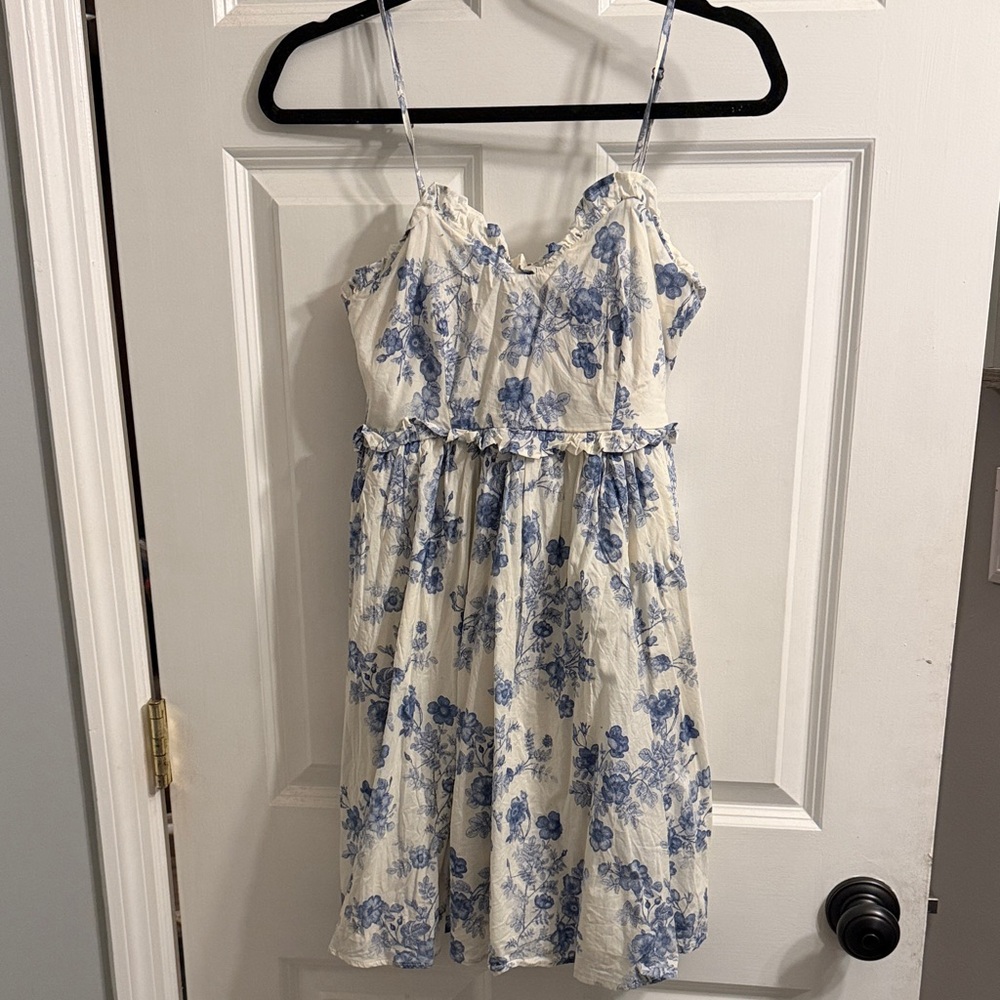 Altar’d State women’s size medium short Dress with Blue Floral Print  worn 1x